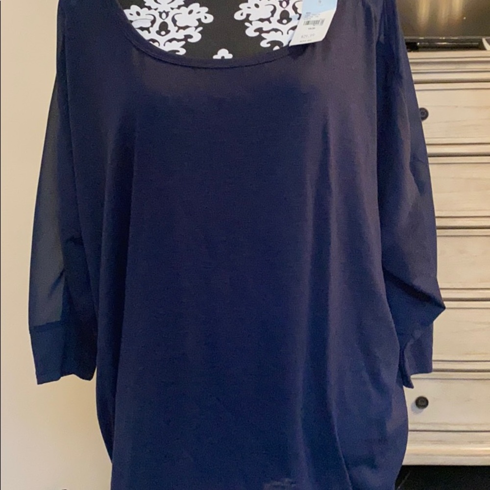 NWT plus navy top